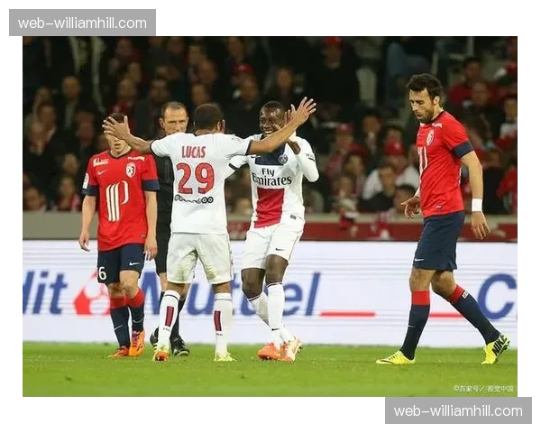 里尔四连胜战术解析：攻防两端统治力的提升路径